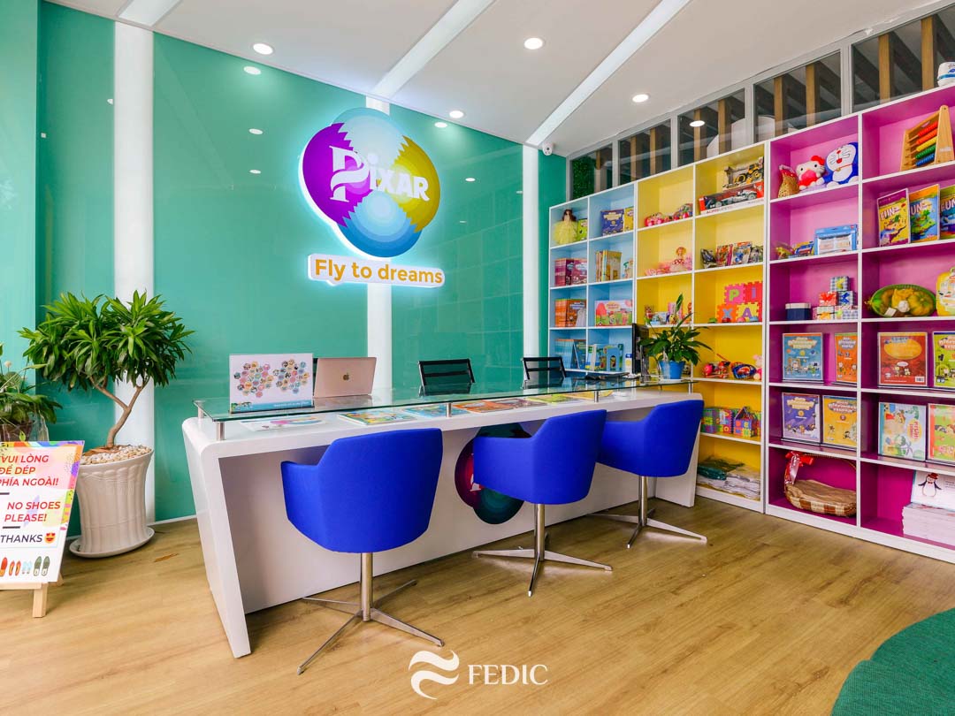 Pixar-English-Fedic-Decor-1.jpg
