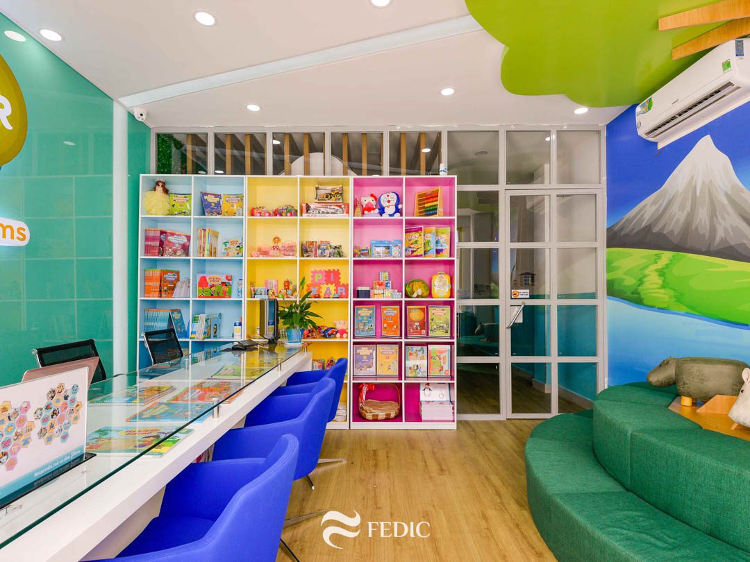 Pixar-English-Fedic-Decor-2.jpg