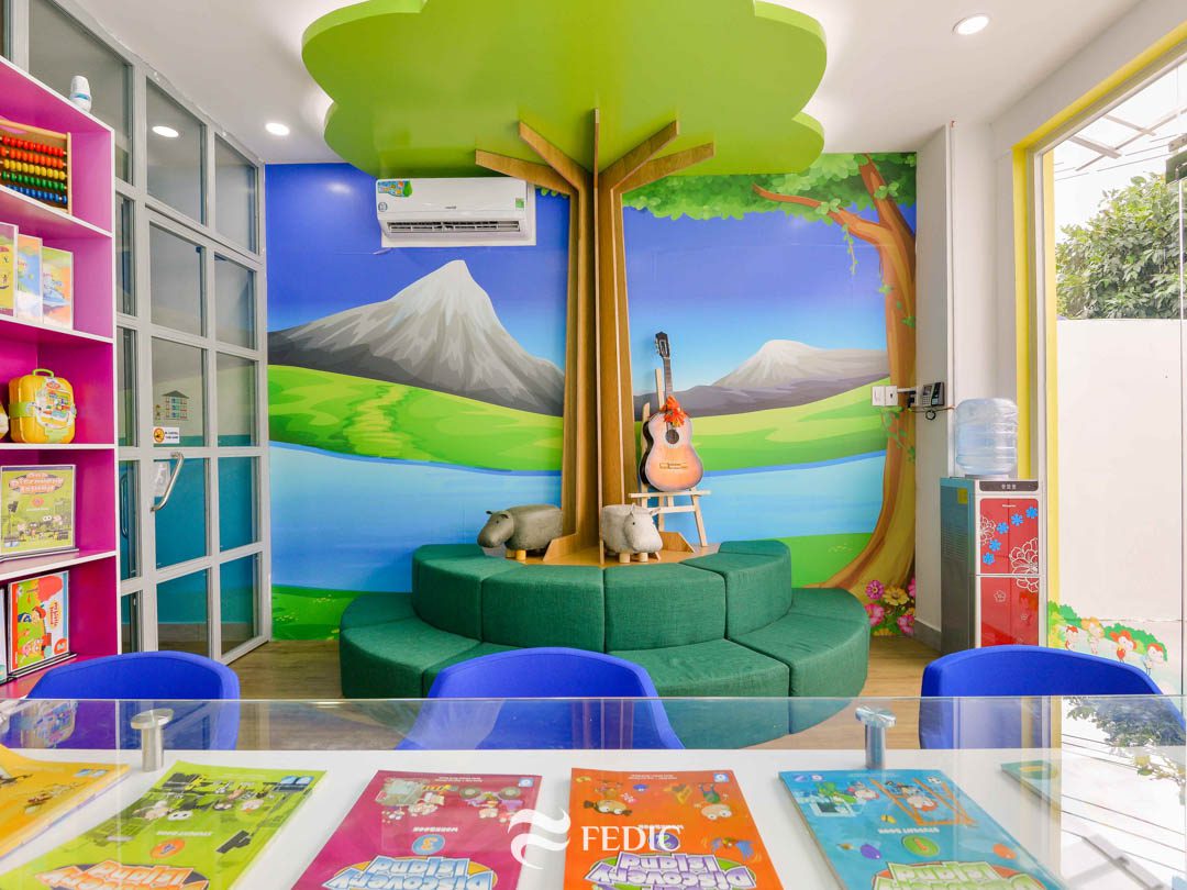 Pixar-English-Fedic-Decor-4.jpg